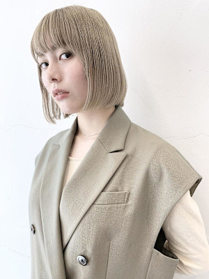 くびレイヤーボブルフネビージュ小顔ワンレンこなれミディ