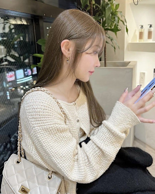 髪質改善透けハイトーンアッシュオリーブ美髪*Zina銀座