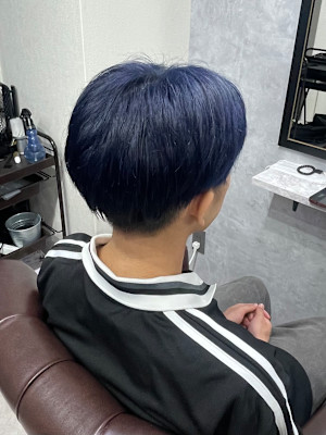 ネイビーブルー