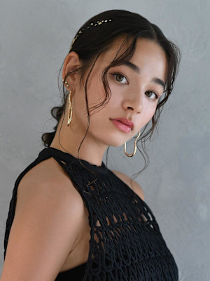 上品なお呼ばれスタイル