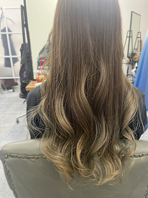 アッシュグレージュ　アッシュ強め