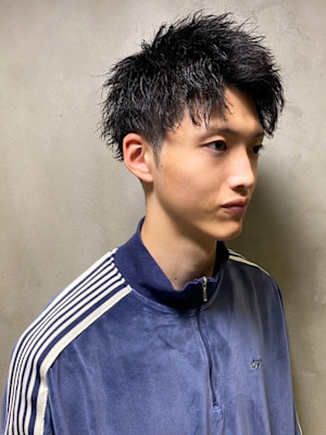 ツイストパーマ　爽やかショートヘア　ハーフアップバング