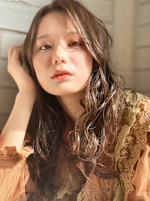 BUZZbee巻き髪風ロング