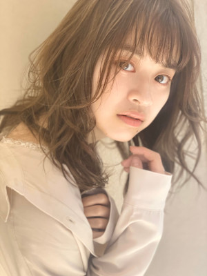 大人可愛いゆるふわセミディ