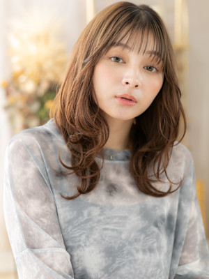 大人ガーリー小顔くびれカールレイヤーカット　韓国風巻き