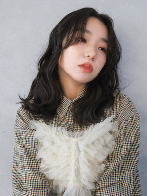 【BOND】　黒髪ワンレンカールスタイル