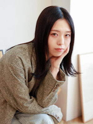 小顔ワンレン レイヤースタイル