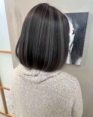 【SOURCE】ハイライト艶ボブ