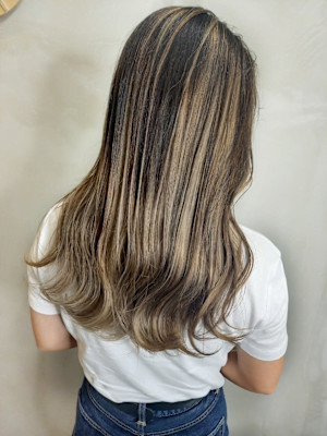 【SOURCE】バレイヤージュハイライト