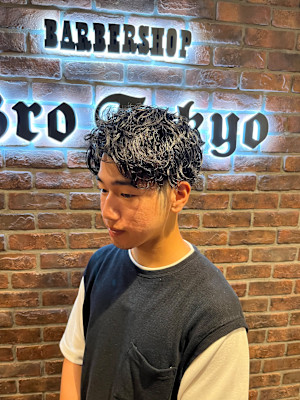 メンズショートベリーショートアップバング外国人風フェード