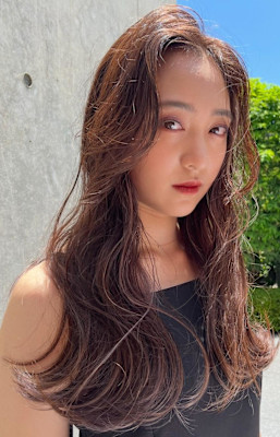 ミルクティーベージュ　レイヤーカット　ブラウンカラー