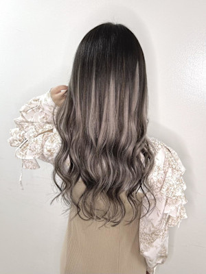 グレージュグラデーション