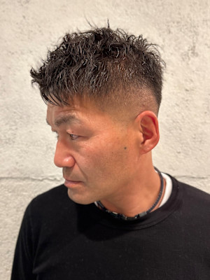 ツイストパーマスキンフェード