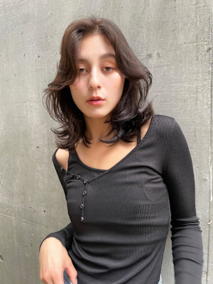 黄金シルエット　海外レイヤー×深みブラウン