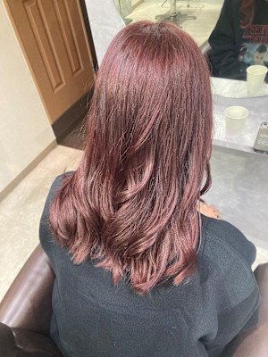 ピンクベージュ