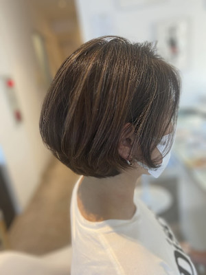 ハイライト/ベージュカラー/ボブ