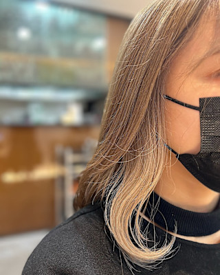 透明感インナーカラー/イヤリングベージュ