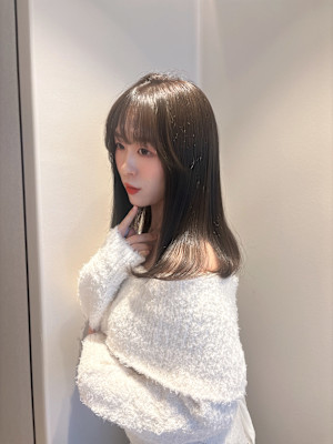 艶感オリーブグレージュ