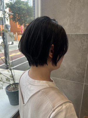 ショートヘア