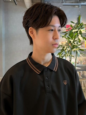 センターパート　メンズマッシュ　爽やか　20代　ツーブロック