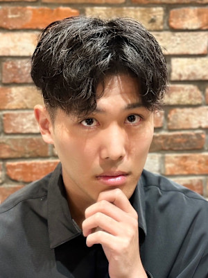 メンズショートセンターパート