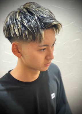 スキンフェード×メッシュカラー