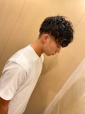 前下がりマッシュスタイル