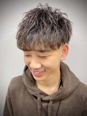 スキンフェード＋パーマ/ビジネスヘア//美容室/フェード