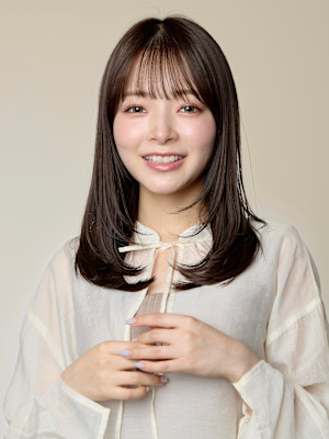   鎖骨ボブ×レイヤースタイル