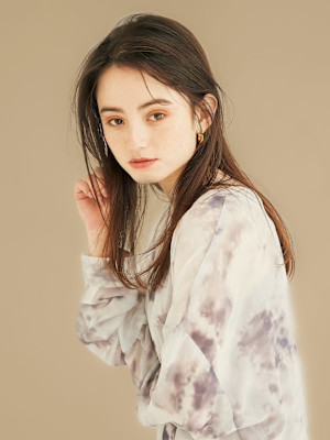  鎖骨ボブ×レイヤースタイル