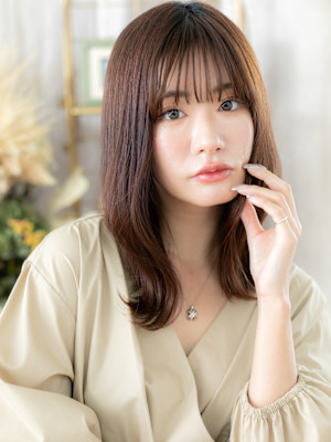 透明感ピンクブラウン外ハネロブくびれカール　韓国風巻き