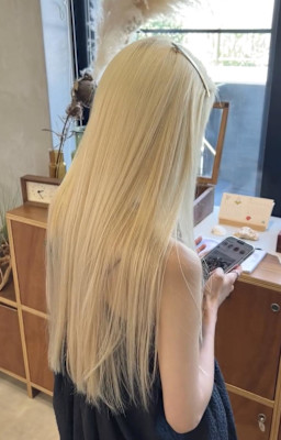 ブロンド/ホワイトブロンド/抜きっぱなし/ケアブリーチ