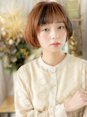 ダブルカラーハイライトフレンチカジュアル　刈上げボブ