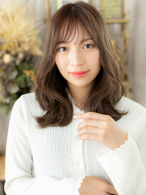 抜け感斜めバング韓国風巻きニュアンスパーマ　マロンベージュ