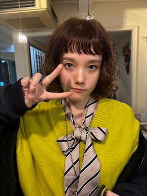 パーマ風クセ毛ウルフボブ