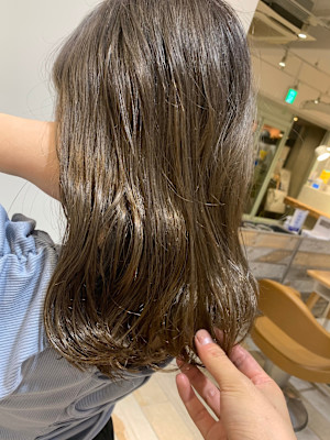 シアーベージュ