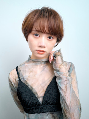 ショート/小顔/ニュアンスパーマ/黒髪/ネビージュ[原宿]