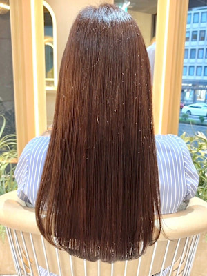 ベージュカラー　艶髪ストレート　髪質改善　ダメージレスカラー