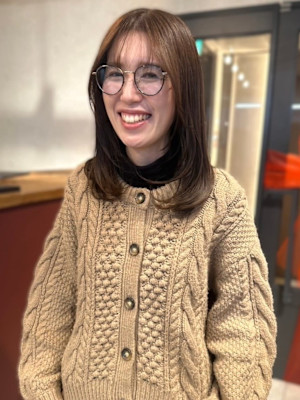 レイヤーカット　顔周りカット　30代40代　ブラウンベージュ