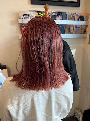 フューシャピンク　切りっぱなしボブ