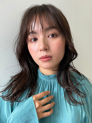 大人可愛いレイヤースタイル