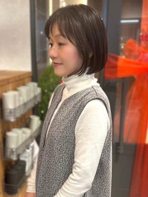 丸みボブ　顔周りカット　透明感カラー　髪質改善トリートメント