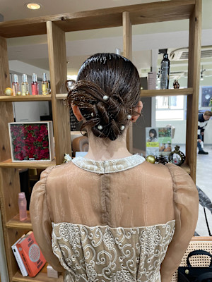 【特別な日の特別ヘアセット】お呼ばれヘア