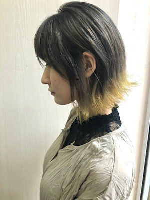 ひまわり裾カラーボブ