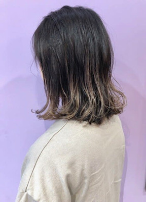 外ハネバレイヤージュボブ