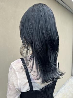 ネイビーカラー