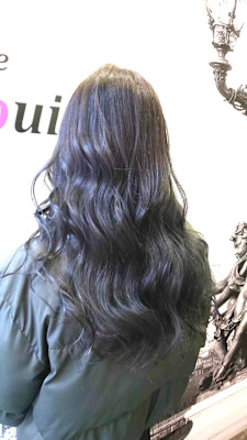 スパイラル波フェーブでダークブルーカラー