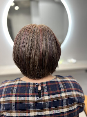 ピンクのハイライトで白髪ぼかし