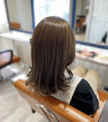 キャラメルベージュ