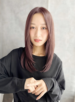 20代30代40代　大人センターパートツヤ髪